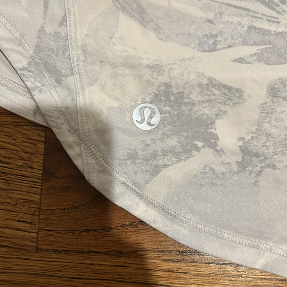 Lululemon tank top. Size 4. Marble color. Not sold anymore - Picture 3 of 3